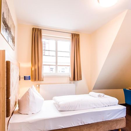 Hotel Am Alten Hafen Вісмар Екстер'єр фото