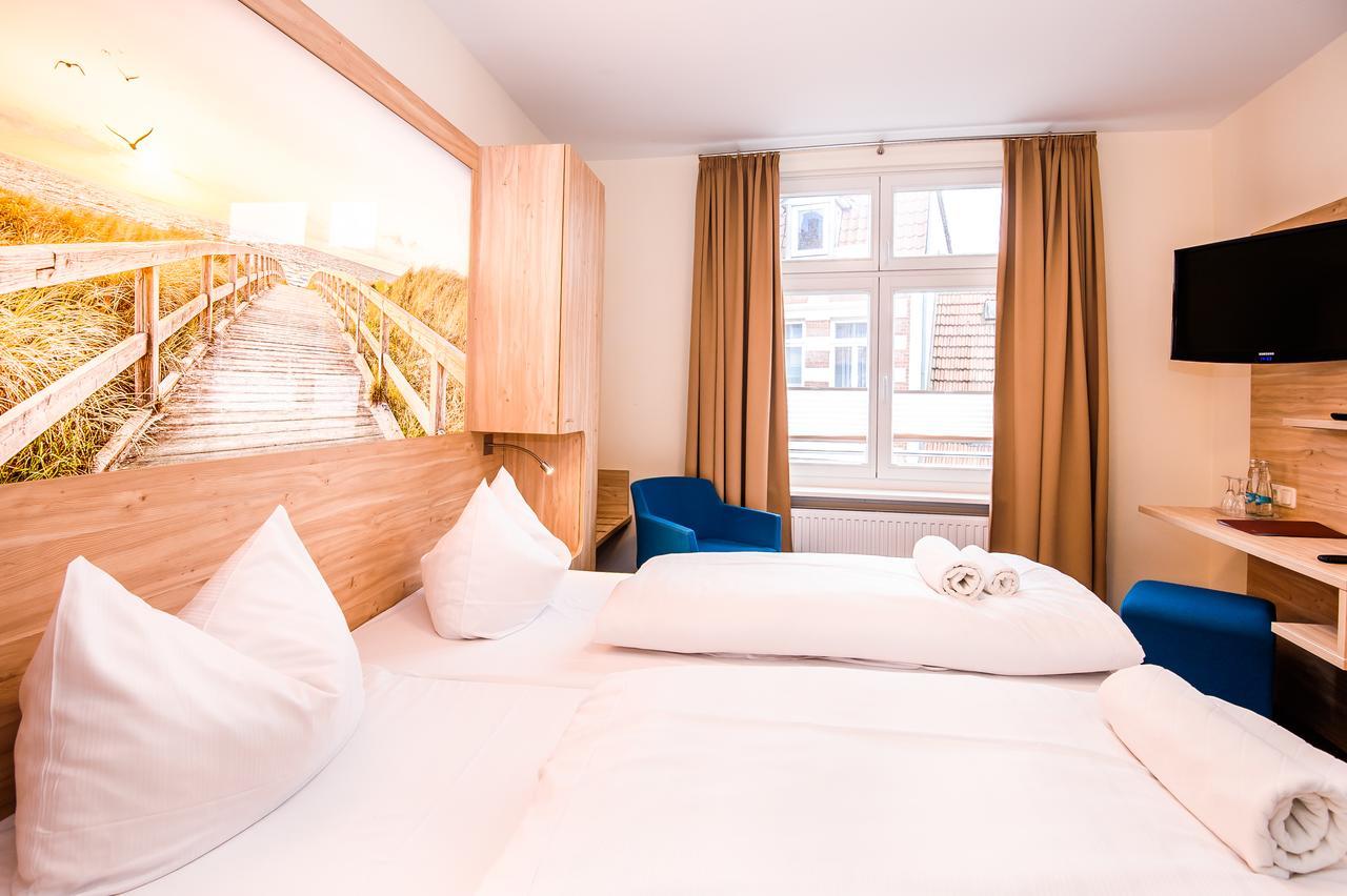 Hotel Am Alten Hafen Вісмар Екстер'єр фото