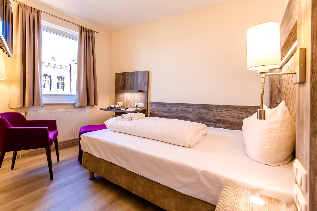 Hotel Am Alten Hafen Вісмар Екстер'єр фото