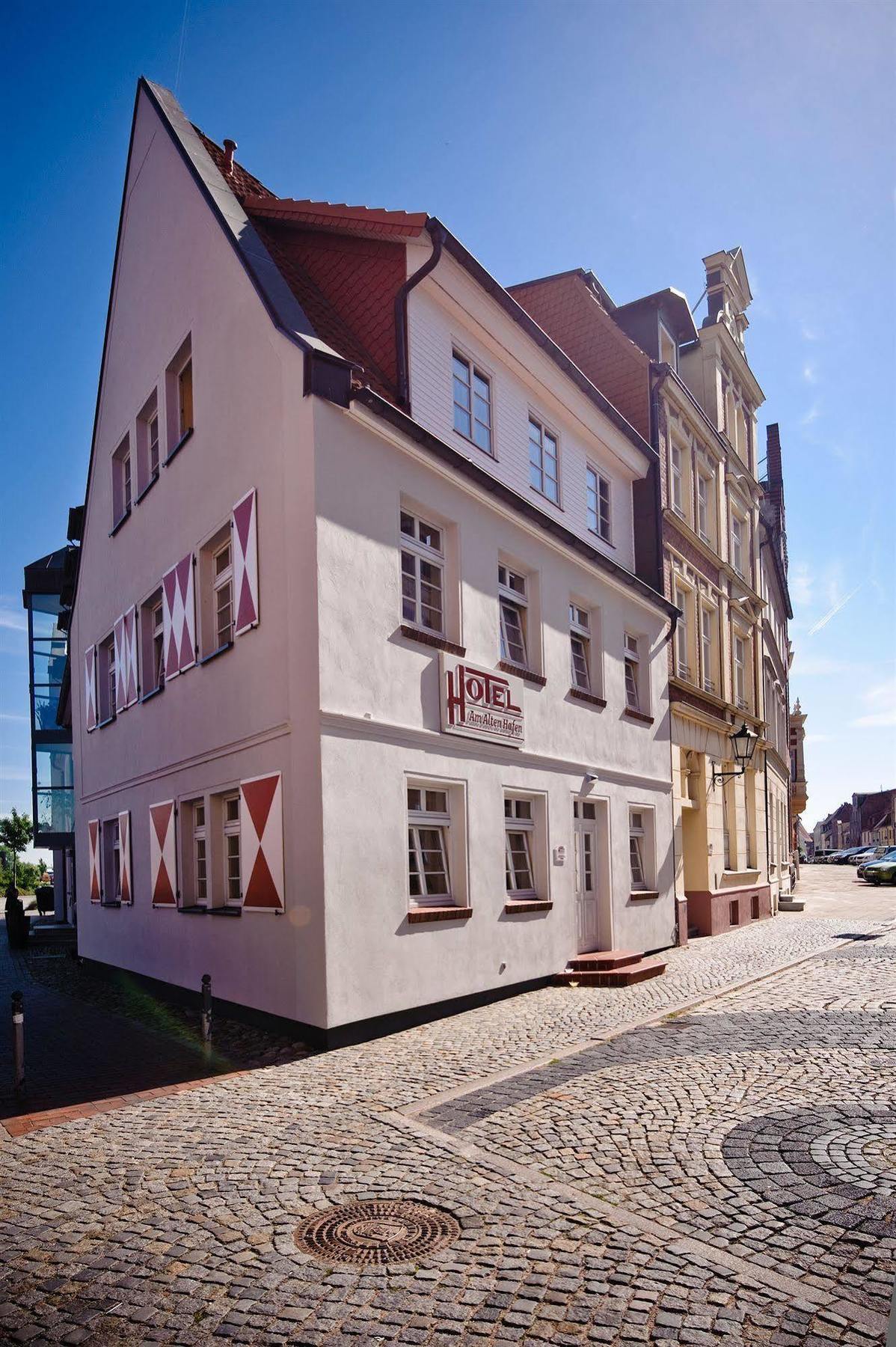 Hotel Am Alten Hafen Вісмар Екстер'єр фото