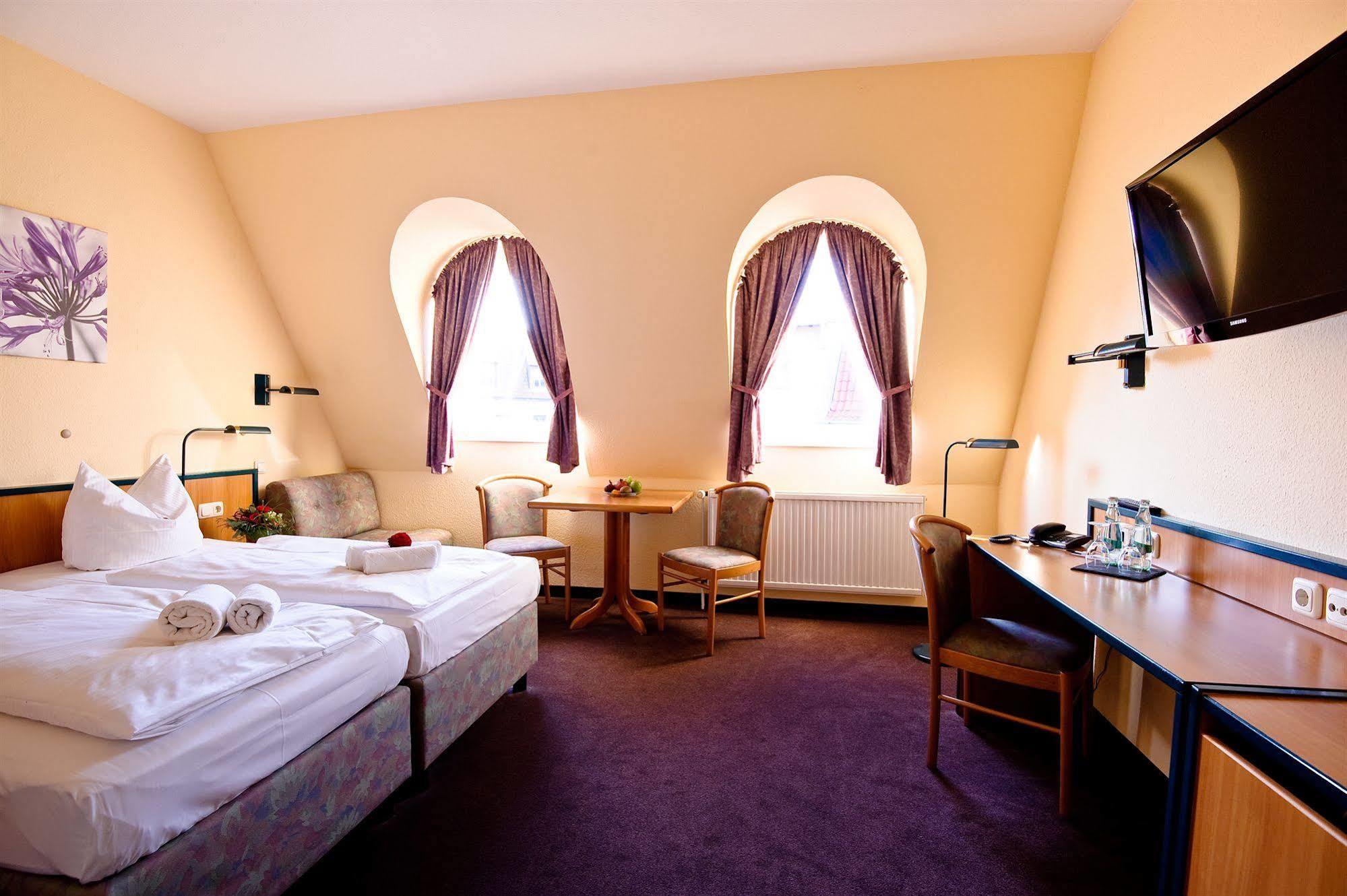 Hotel Am Alten Hafen Вісмар Екстер'єр фото